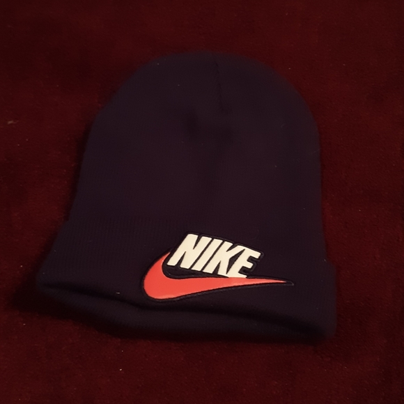 Supreme nike beanie - Picture 2 of 2